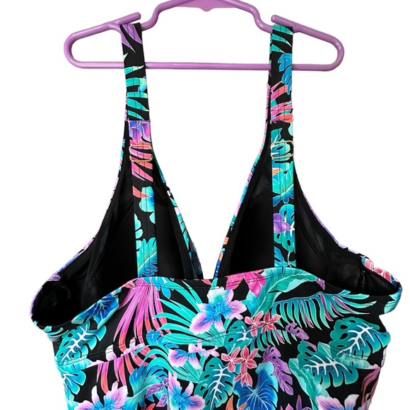NWT Sarong Front Style Swimsuit with Wire Free Bra Size 20 - Picture 5 of 12